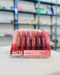 Lip gloss MATTE FAVORBEAUTY